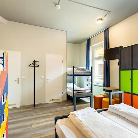 Hotel A&o Hauptbahnhof 2*