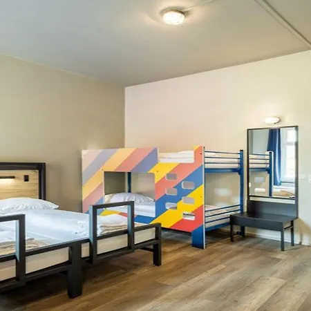 Otel A&o Hauptbahnhof 2*