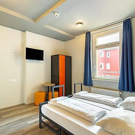Hotel A&o Hauptbahnhof 2*