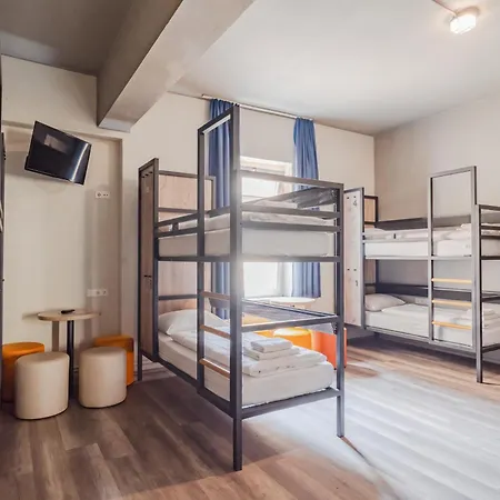 Hotel A&o Hauptbahnhof 2*