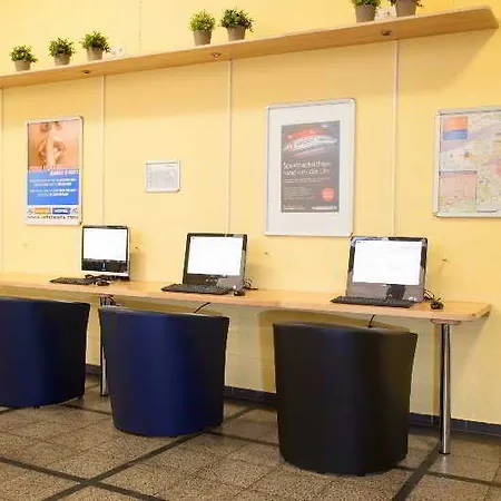 Hotel A&o Hauptbahnhof 2*